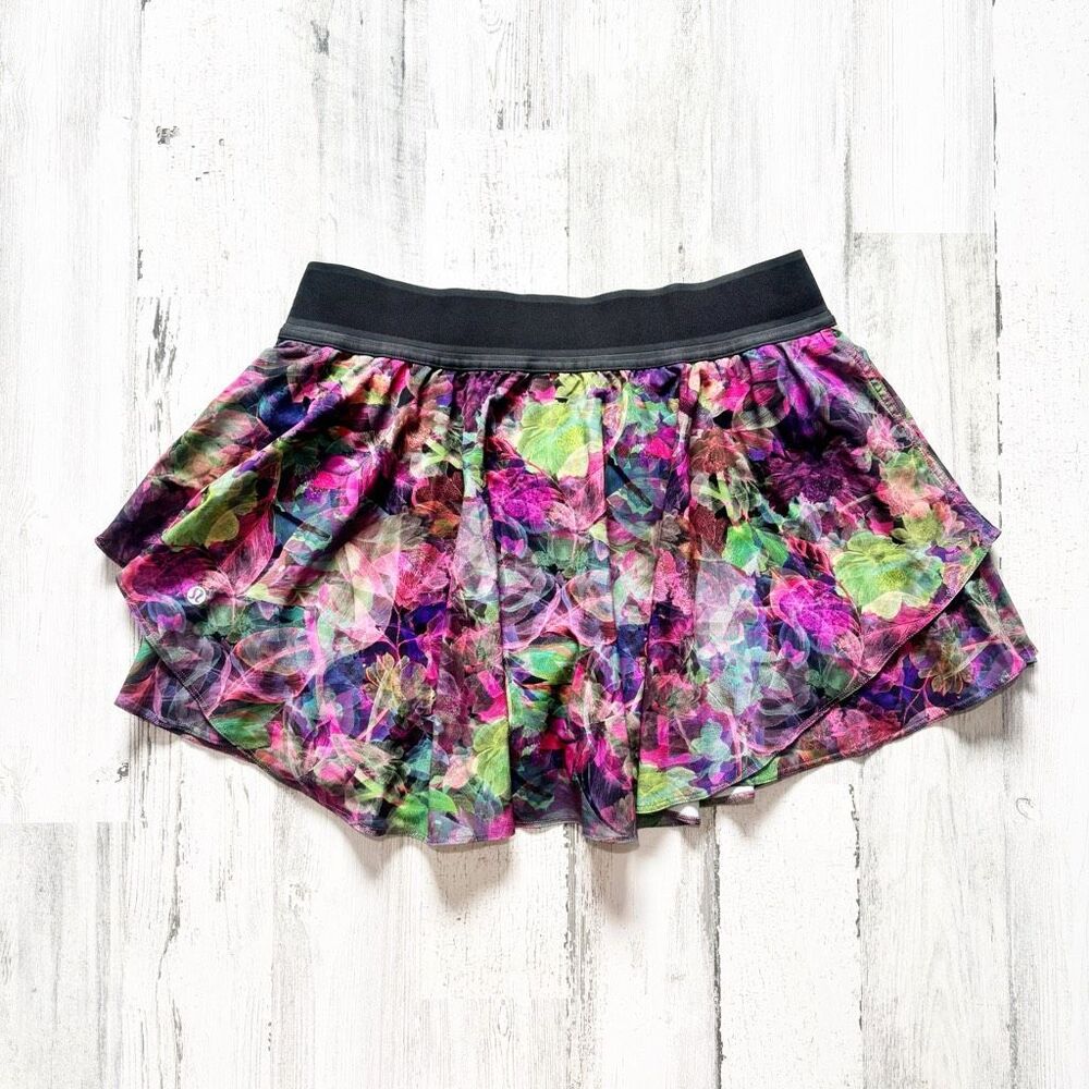 Lululemon Court Rival High-Rise skirt in the "Vivid Floral Tone Multi Size 12